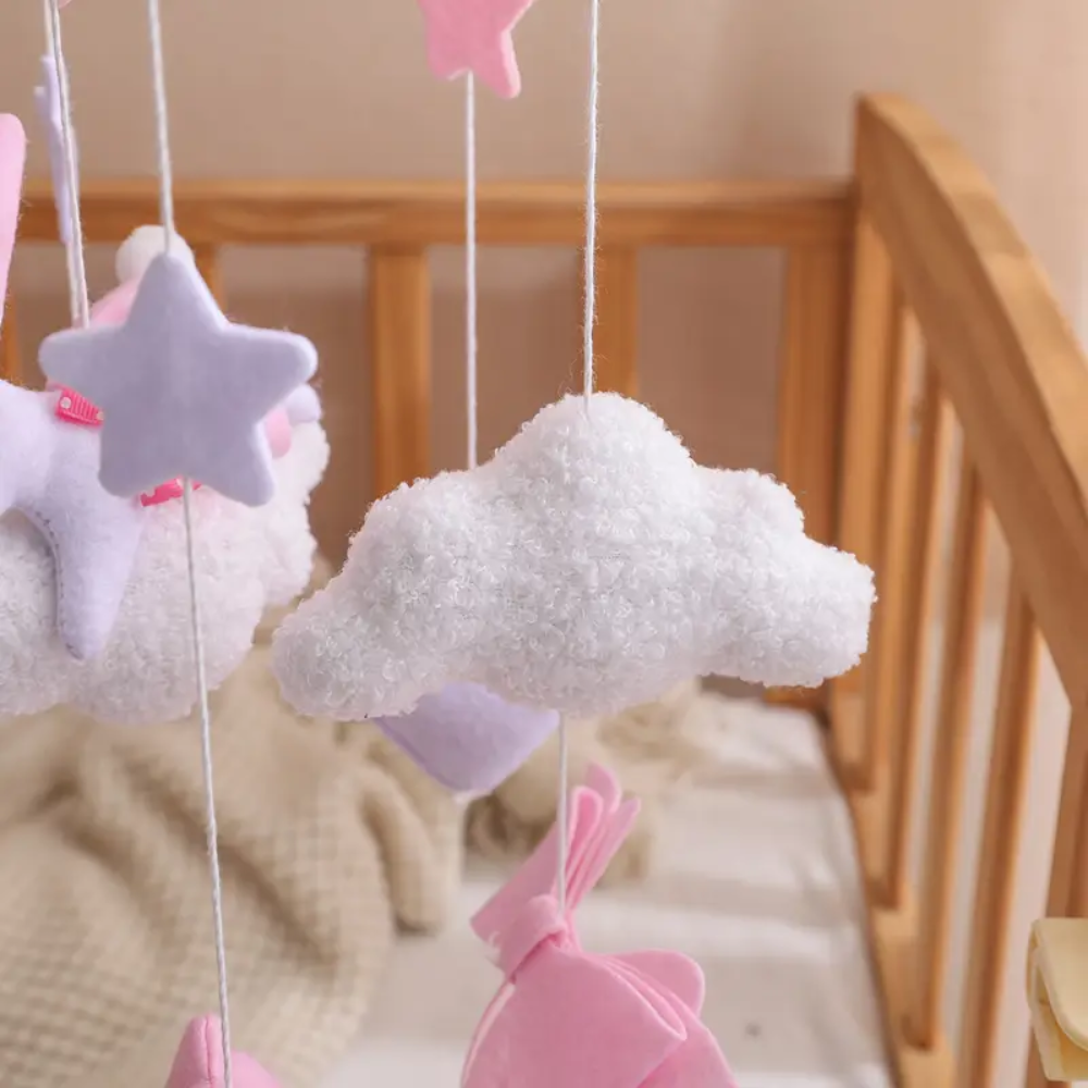 Mobile bébé d’éveil Noliboo - Lapin rose dans les Étoiles