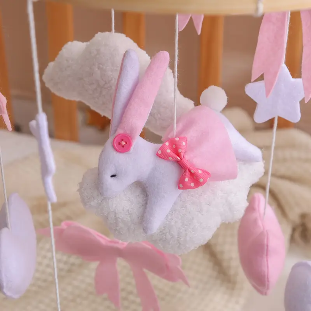 Mobile bébé d’éveil Noliboo - Lapin rose dans les Étoiles