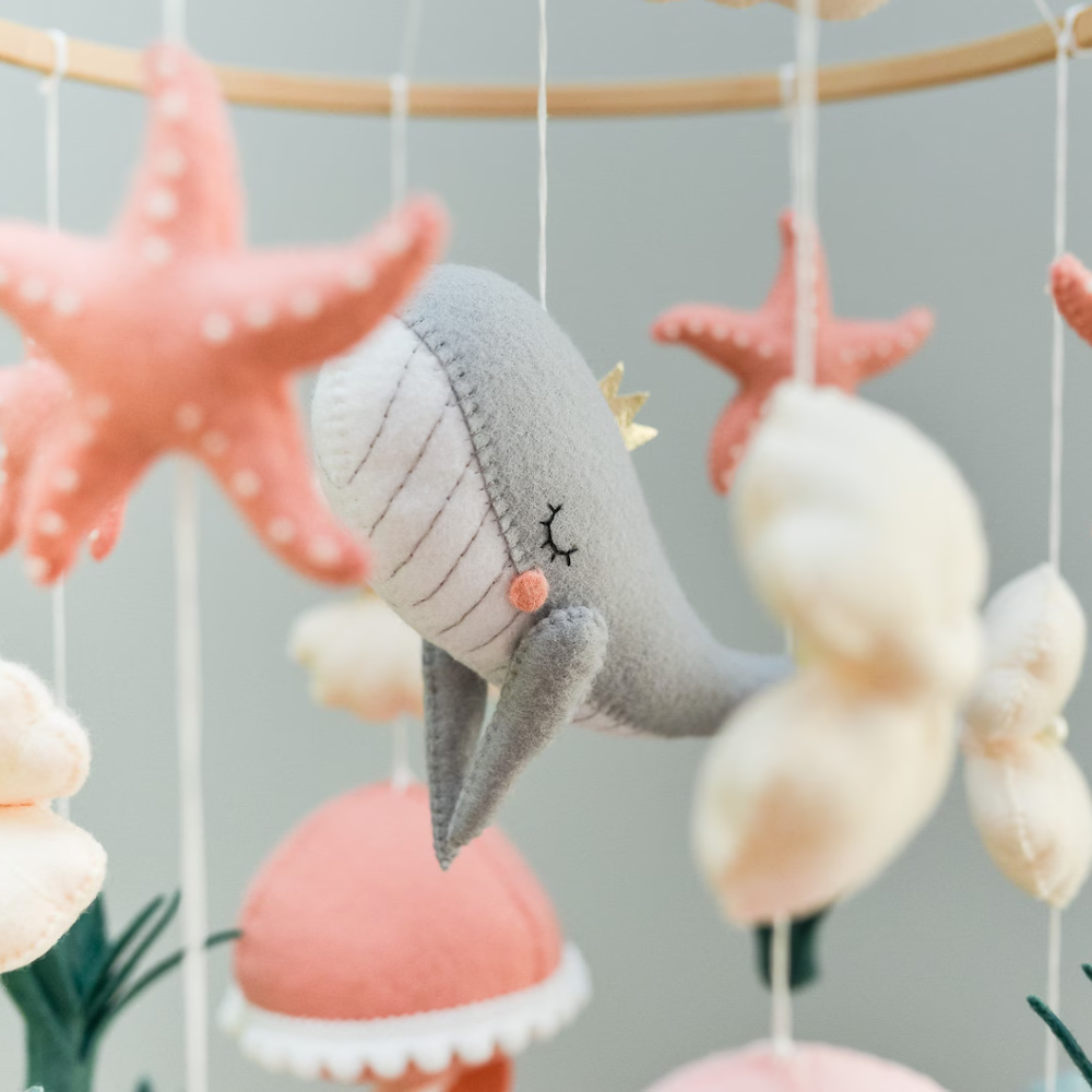 Mobile bébé d’éveil Noliboo - Rêve Océan Rose
