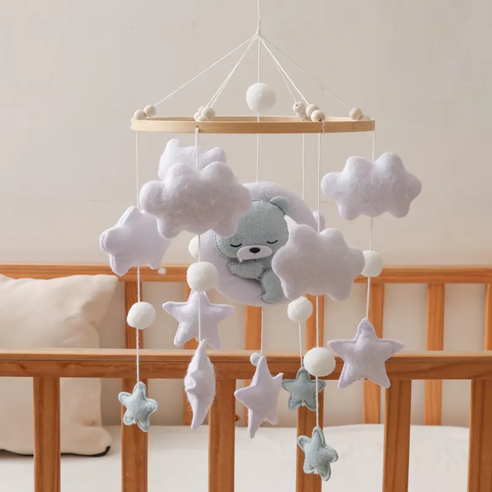 Mobile bébé d’éveil Noliboo – Ours bleu tendre au clair de Lune