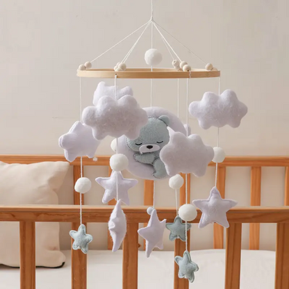 Mobile bébé d’éveil Noliboo – Ours bleu tendre au clair de Lune