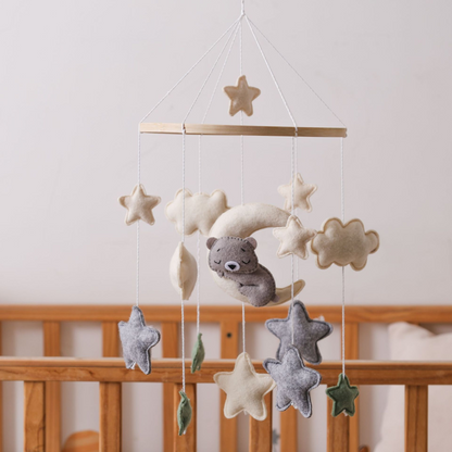 Mobile bébé d’éveil Noliboo – Ours endormi au clair de Lune