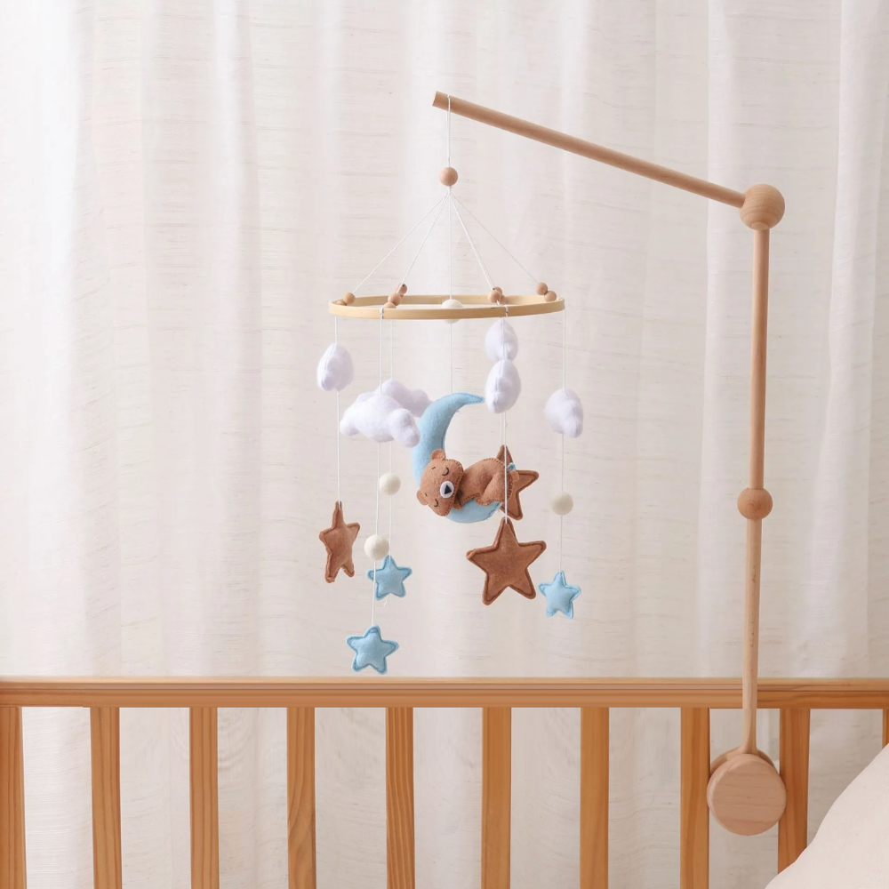 Mobile bébé d’éveil Noliboo – Ours marron au clair de Lune
