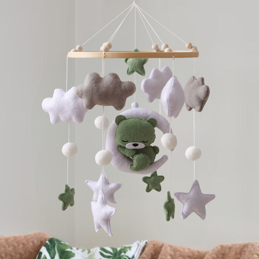 Mobile bébé d’éveil Noliboo – Ours vert tendre au clair de Lune